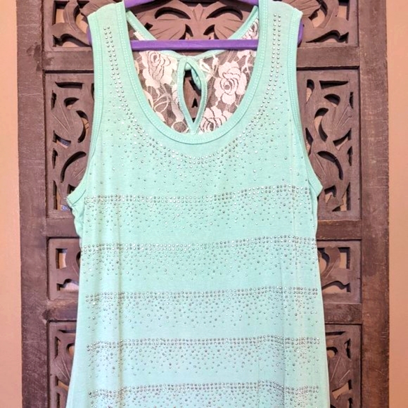 3 for $23🎉 Teal Tank - Women's - Gorgeous Detailing - Picture 1 of 4
